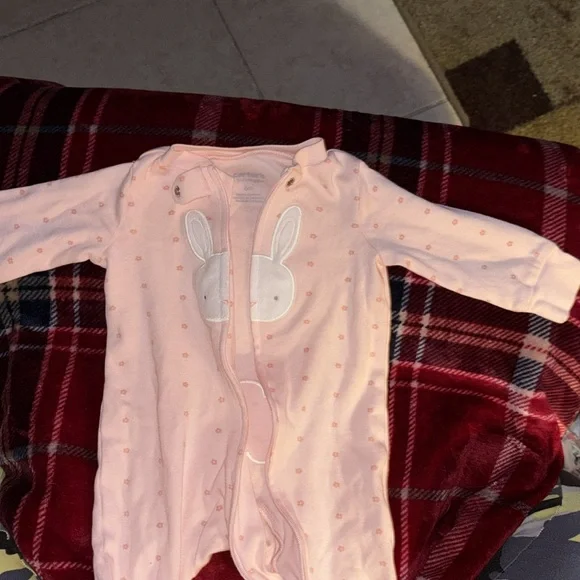 17 Piece Baby Girl Clothing Bundle 3-6 Months